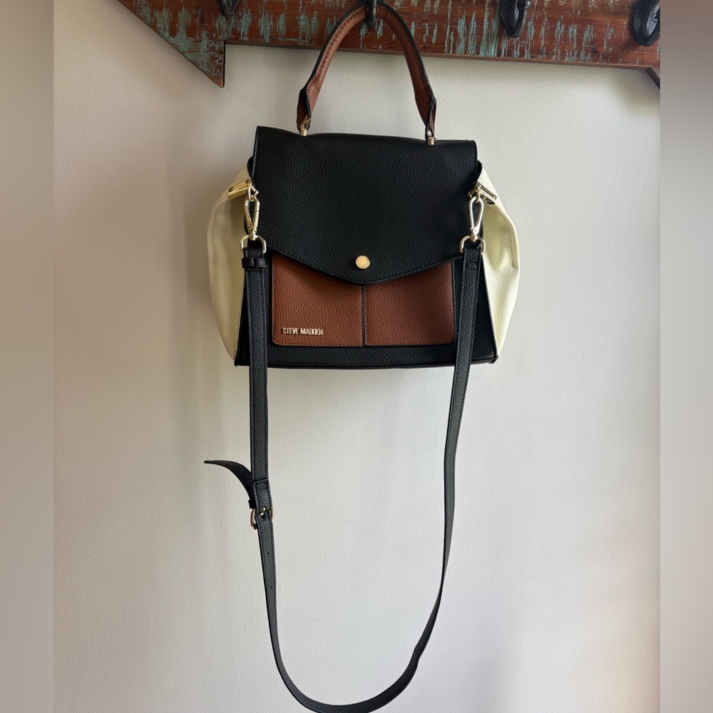 Steve Madden Women's Purse with Gold-Tone Hardware Shoulder Strap And Handle - Picture 2 of 8